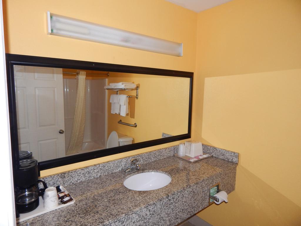 Sunrise Inn - Brownsville חדר תמונה