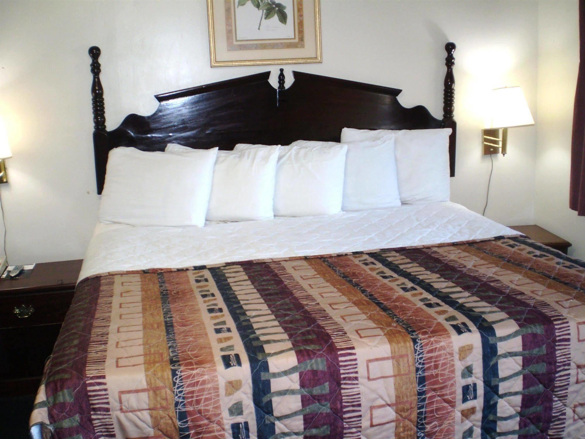 Sunrise Inn - Brownsville מראה חיצוני תמונה
