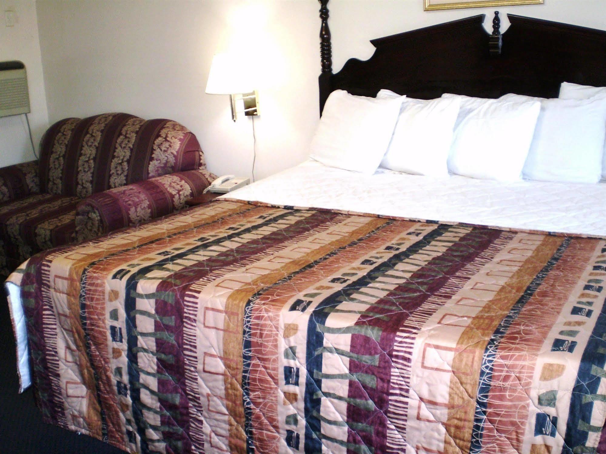 Sunrise Inn - Brownsville מראה חיצוני תמונה